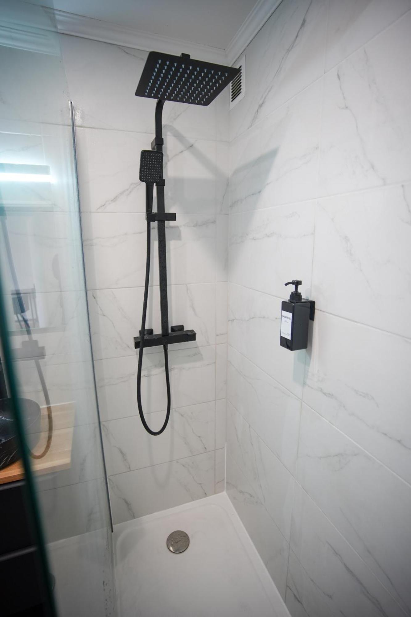 Keyless Appartement Moderne Et Spacieux 90 M2 Parking تشيفيلي لارو المظهر الخارجي الصورة